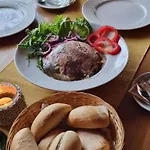 Stoger Panzio Nocleg ze śniadaniem 3*