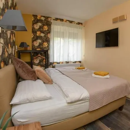 Bed & Breakfast Stoger Panzio Es Etterem Vasszecseny