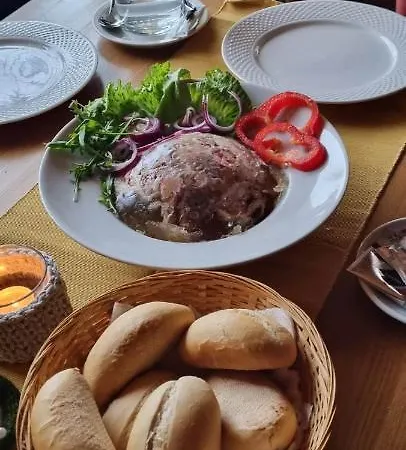 Stoger Panzio Es Etterem Отель типа 