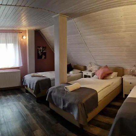 Bed & Breakfast Stoger Panzio Es Etterem *