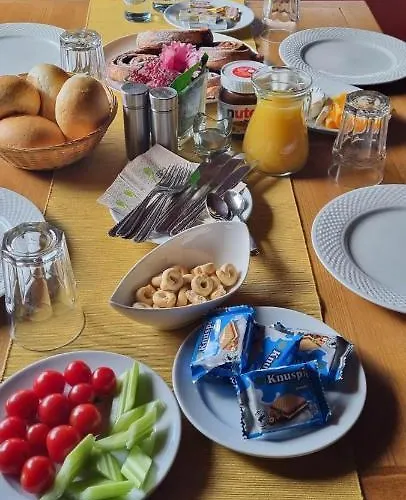Stőger Panzió Alojamento de Acomodação e Pequeno-almoço 3*