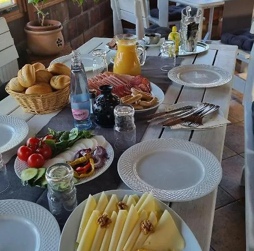Alojamento de Acomodação e Pequeno-almoço Stőger Panzió 3*